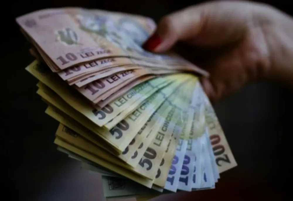 Guvernul va discuta despre majorarea salariului mimin la 3.000 de lei, de la 1 ianuarie 2023
