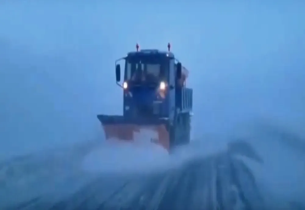 Zone din 25 de judeţe, sub Cod galben de ninsoare şi viscol, până sâmbătă seara