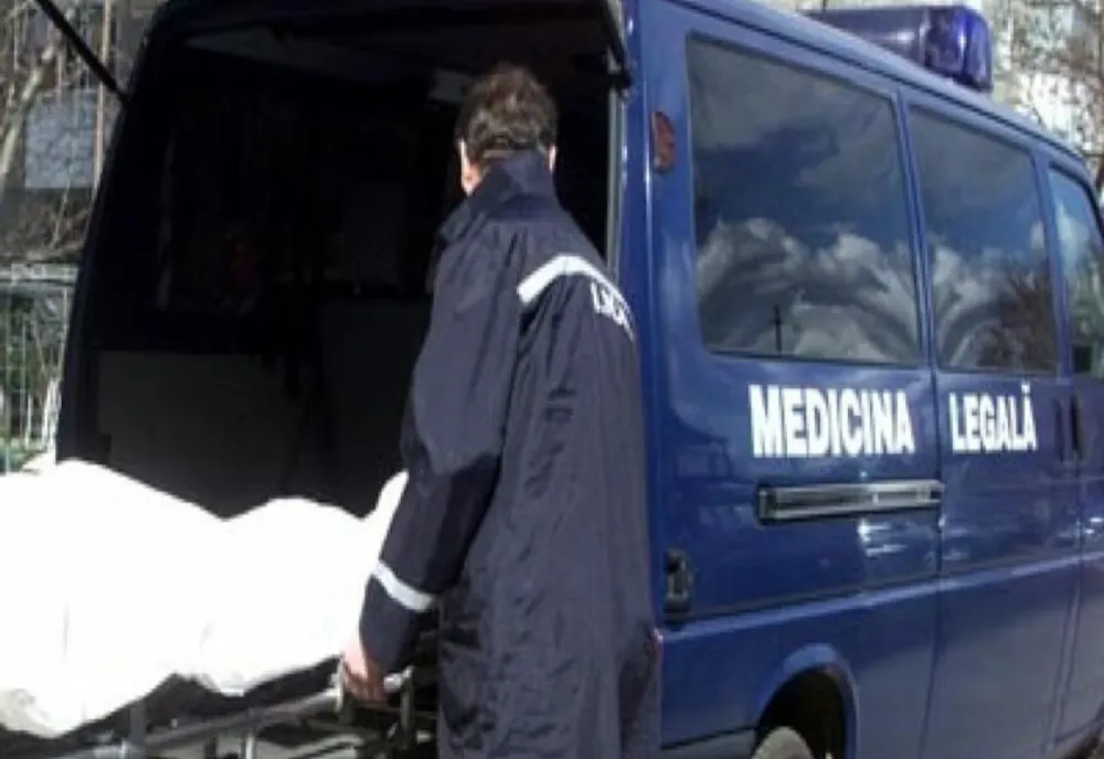 Bărbat de 50 de ani găsit mort în locuință