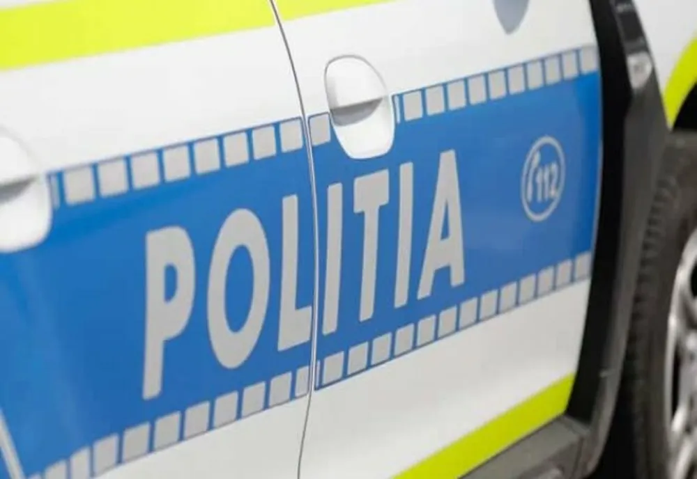 Circulaţie îngreunată pe DN 7, în urma coliziunii între o autocisternă şi o platformă care transporta autovehicule