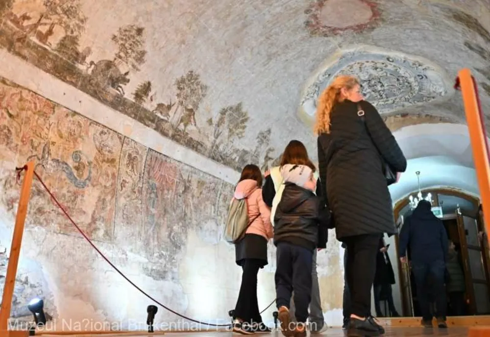 Aproximativ 50.000 de vizitatori în turnurile istorice şi la Sinagoga din Sibiu, de Noaptea Muzeelor