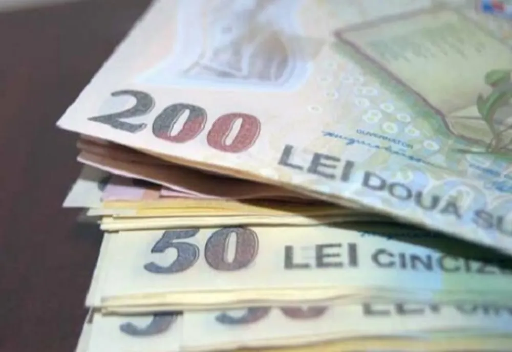 Tichete educaționale: 500 de lei de la stat pentru elevi