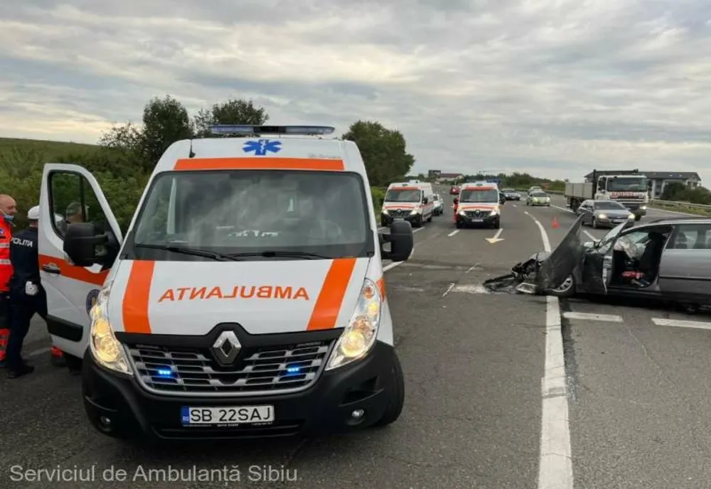 PATRU BĂRBAŢI RĂNIŢI ÎNTR-UN ACCIDENT RUTIER PE DN1, ÎN ŞELIMBĂR