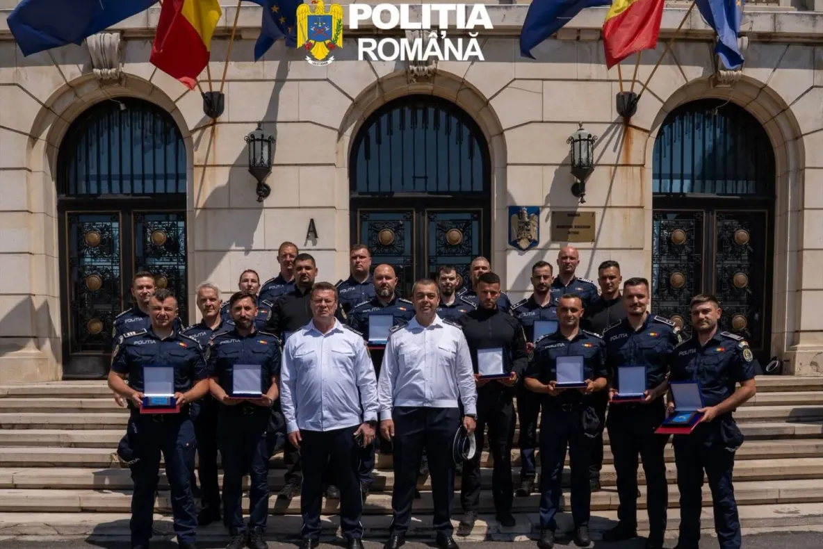 Polițiștii care l-au găsit pe Alexandru, un băiețel de 5 ani din Sibiu, au fost recompensați