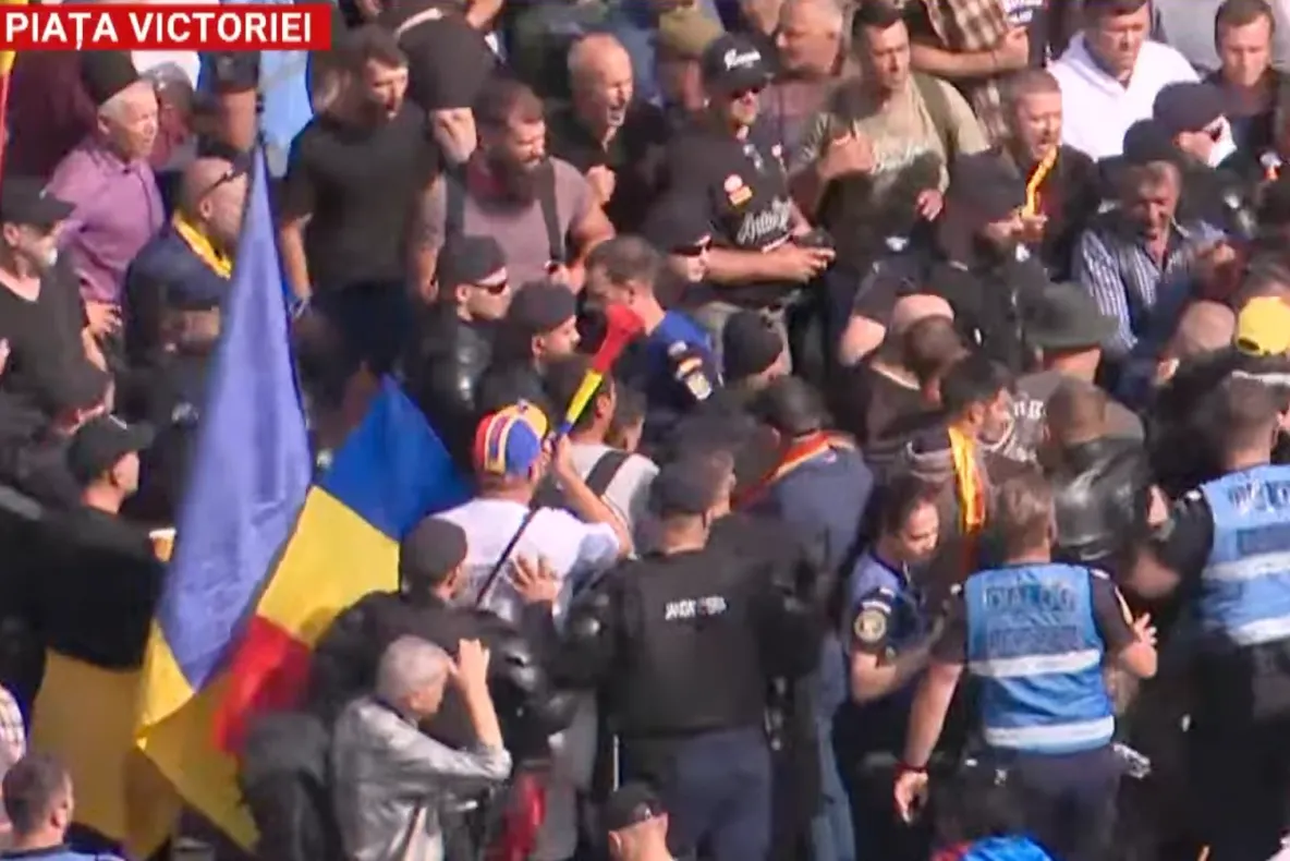 Percheziții de amploare la instigatorii protestului fermierilor din Piața Victoriei: 29 de mandate, în București și 15 județe