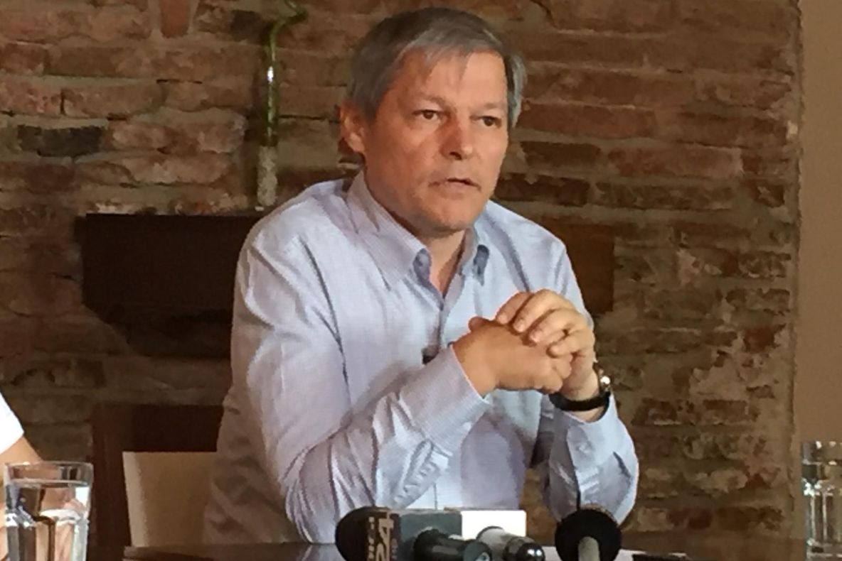 VIDEO | Dacian Cioloş, la Sibiu, despre referendumul privind redefinirea familiei: "Nu văd utilitatea. Sunt bani pierduţi!"