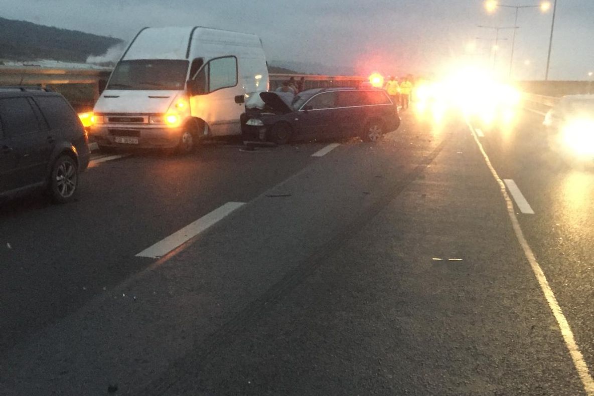 UPDATE | Accident pe A1, pe sensul Sibiu – Sebeş. Două echipaje SMURD, la faţa locului