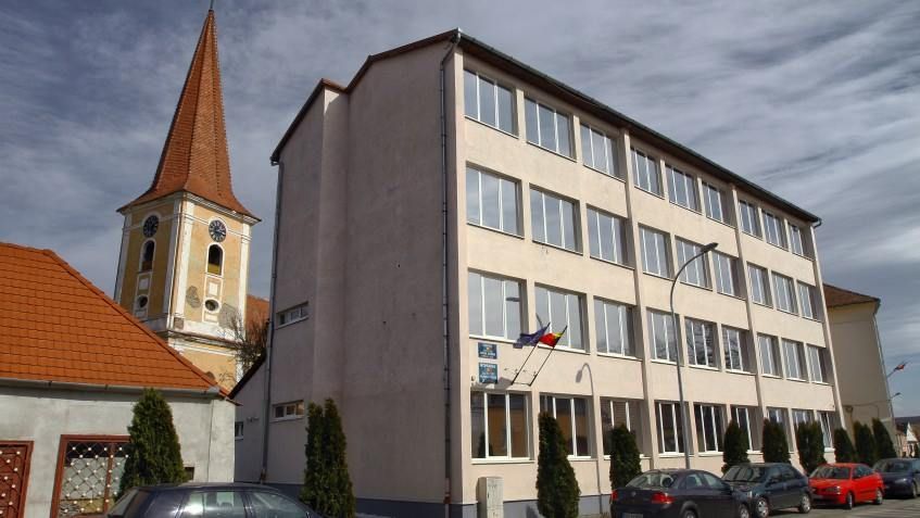 Primarul Șelimbărului vrea Primărie nouă. Consilierii locali nu sunt de acord cu proiectul!