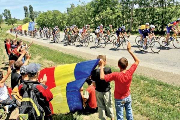 Restricții în trafic pentru două zile, pentru desfășurarea Turului Ciclist al României