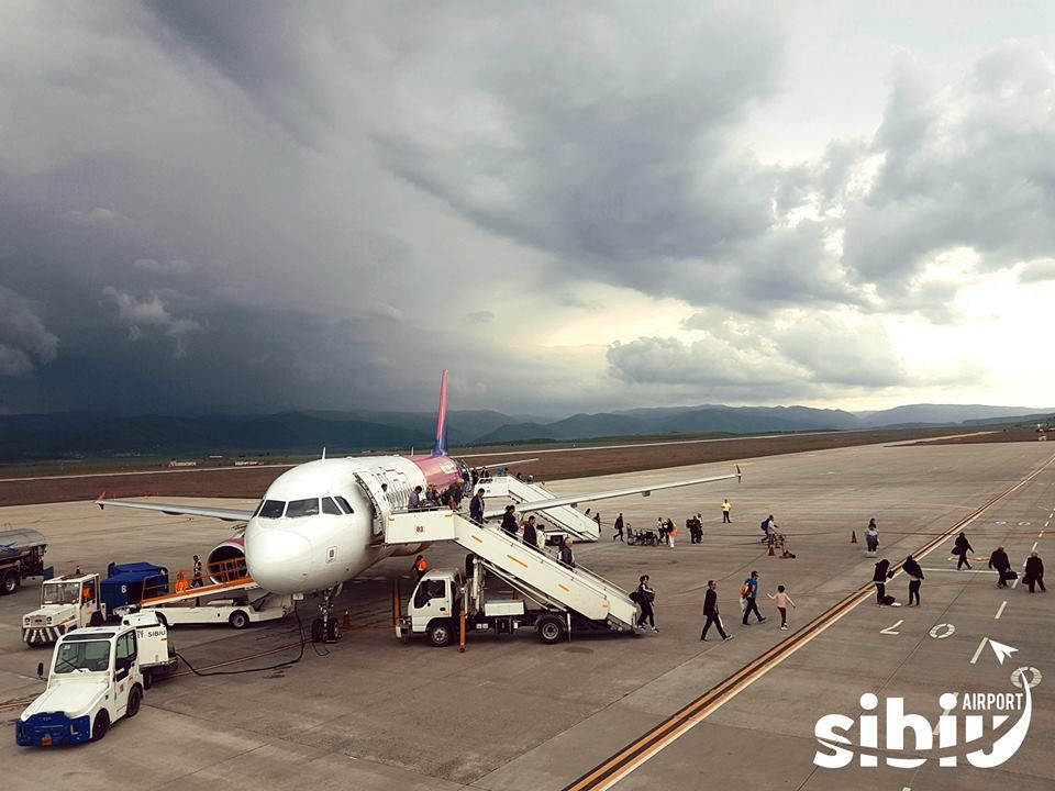 Record de pasageri în luna august înregistrat de Aeroportul Sibiu