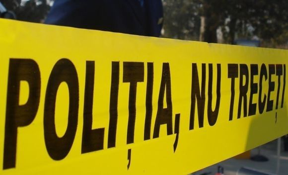 Doi bătrâni, soț și soție, au fost găsiți decedați în apartamentul lor