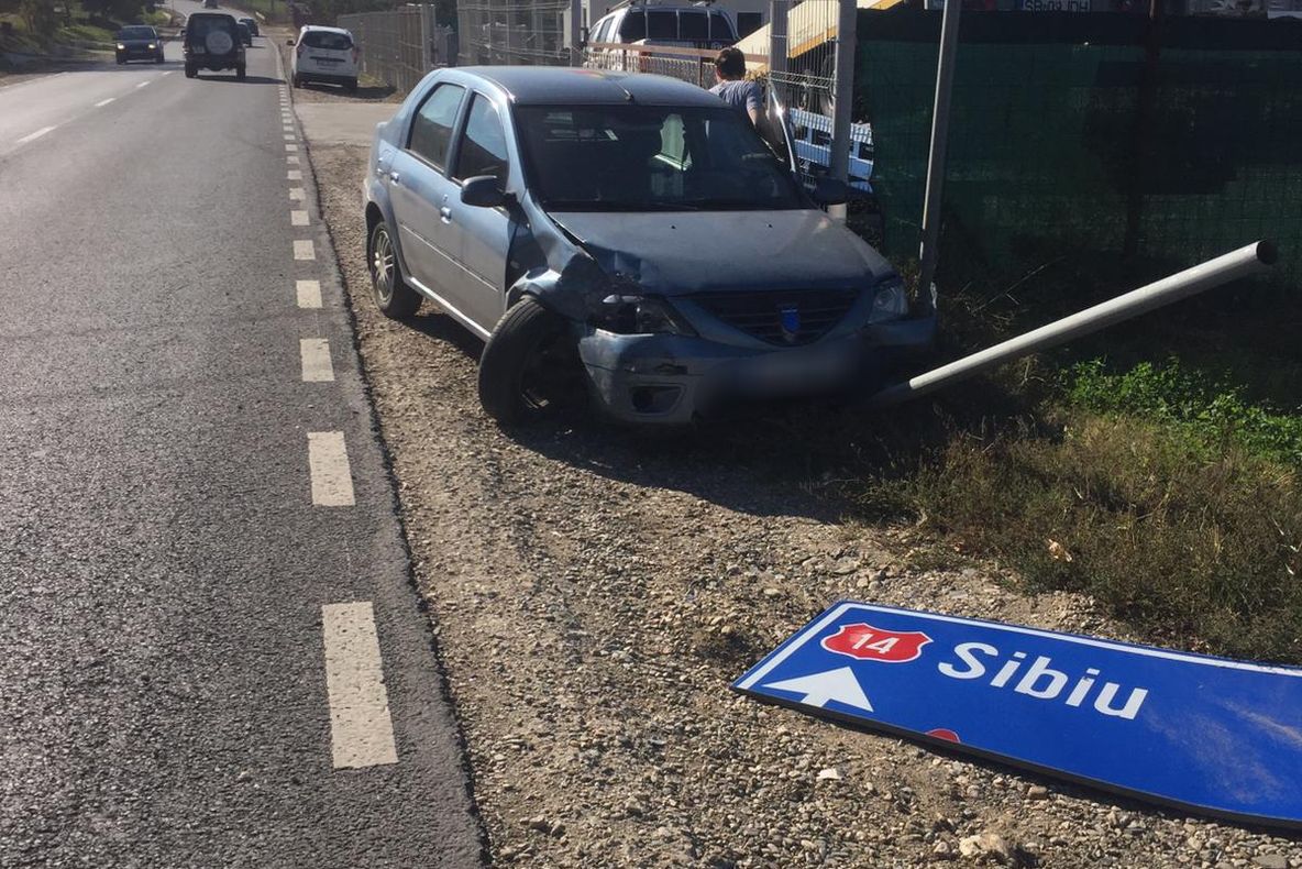 Trei victime într-un accident la Târnava