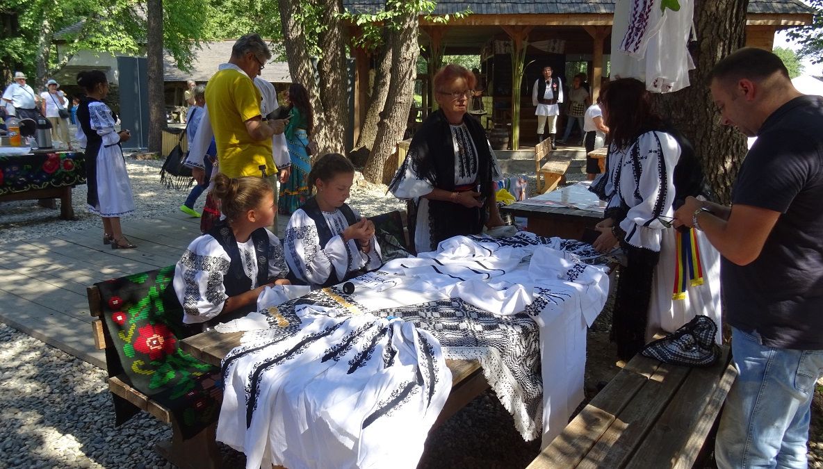 Mâncăruri și dansuri de pe Valea Târnavelor, duminică, în Muzeul ASTRA