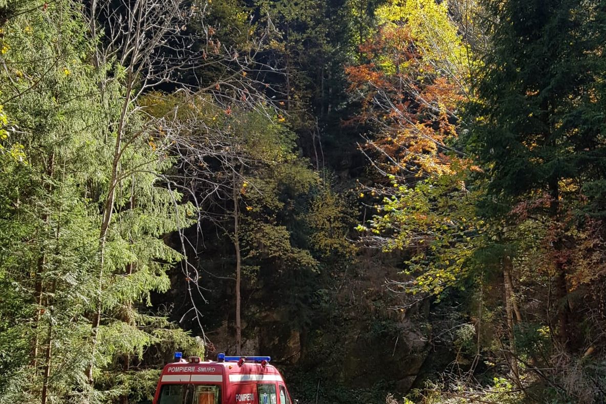 Elicopter SMURD de la Mureş, solicitat în Lazaret pentru un bărbat care a căzut de pe un tractor