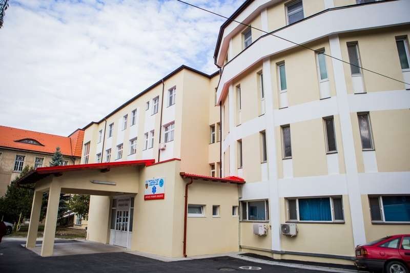 Alertă de incendiu, la Spitalul Judeţean Sibiu, din cauza resturilor de ţigări