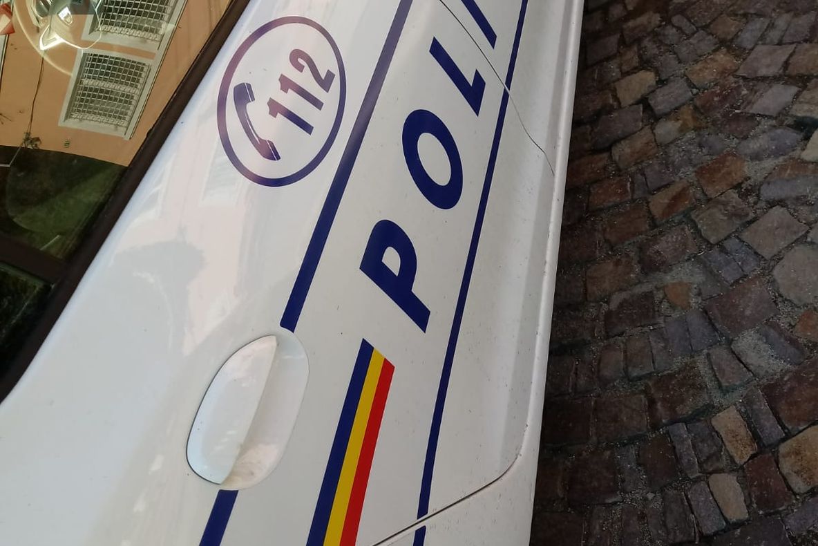 Bărbat reținut de polițiști după ce a condus băut și fără permis