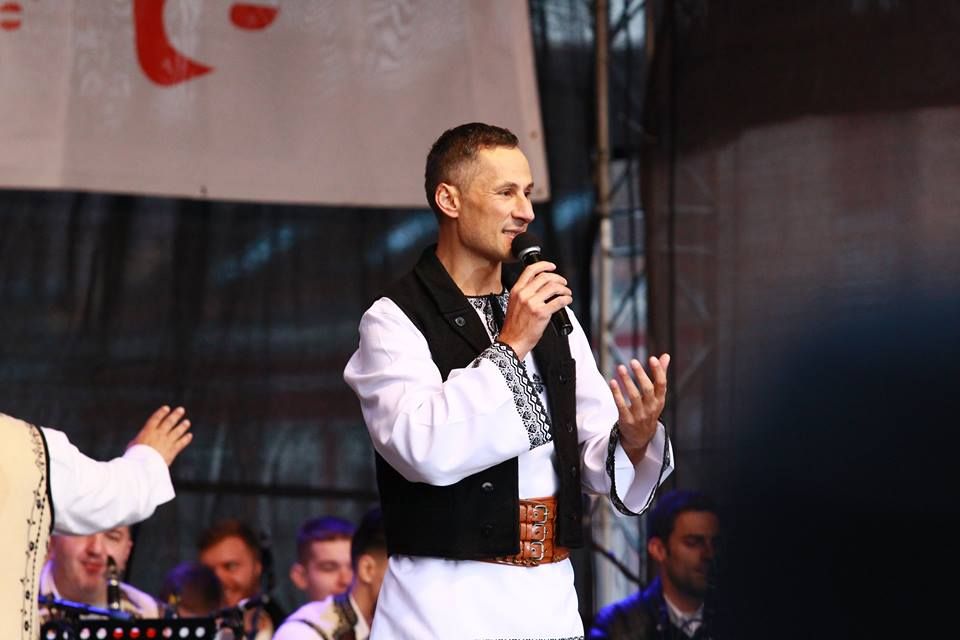 Interpretul de muzică populară Daniel Rosalim s-a stins din viață