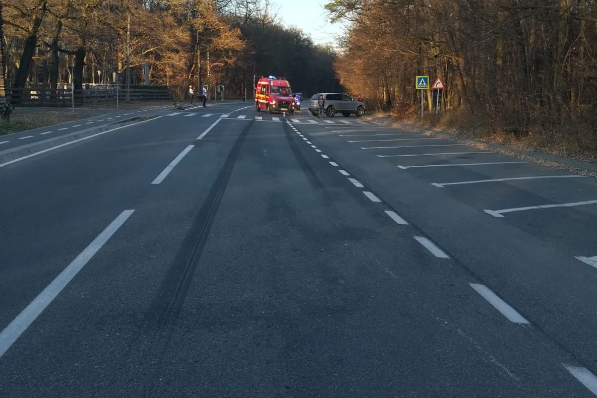 Update: Femeie accidentată grav pe trecerea de pietoni din zona Muzeului Satului