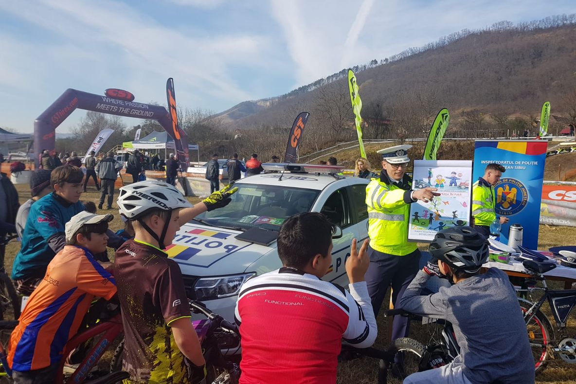 Polițiștii sibieni au organizat Campionatul Național de CycloCross