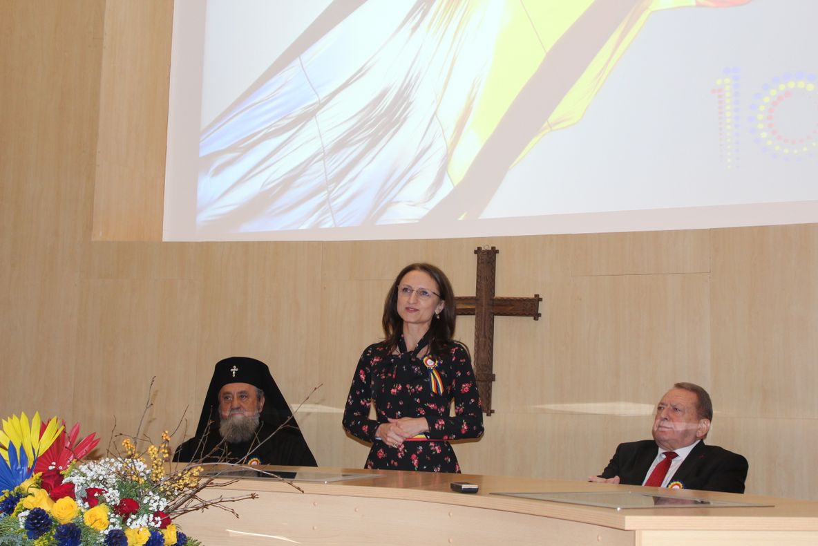 Hora Unirii, în curtea Consiliului Judeţean Sibiu