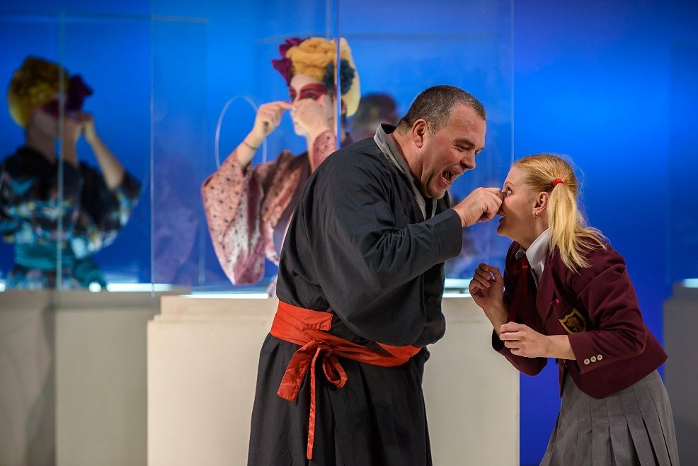 Constantin Chiriac și Ofelia Popii, în "Lecția". Un spectacol dedicat celor 109 ani de la nașterea lui Eugen Ionesco