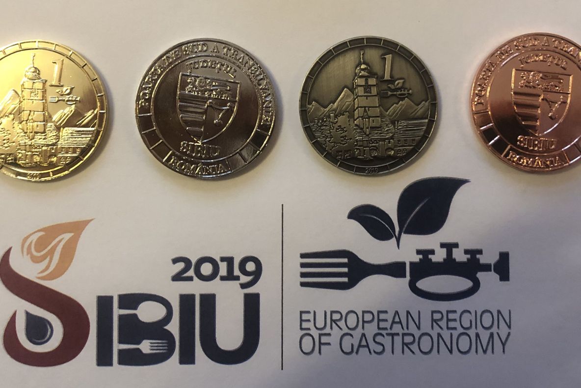 SibCoin, moneda locală a Sibiului, declarată ilegală de BNR. Iniţiatorii explică: "Monedele sunt suveniruri!"