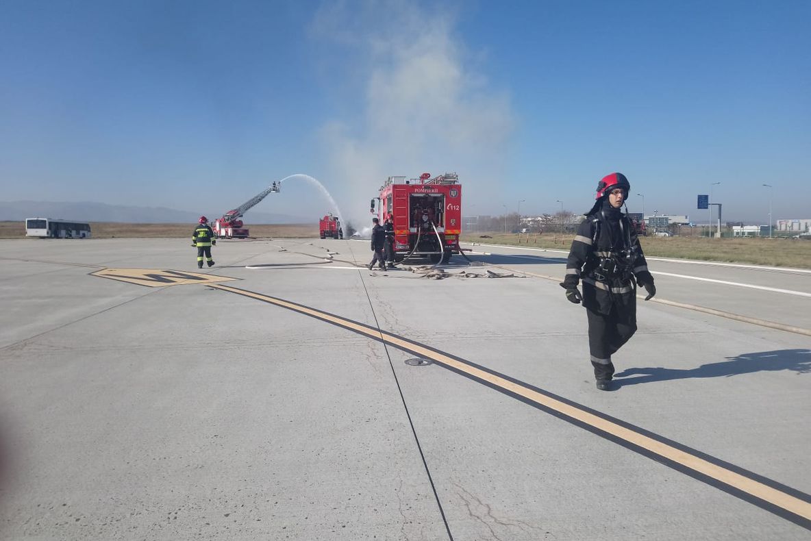 Foto/Video: Peste 80 de forțe implicate astăzi într-o simulare de incendiu