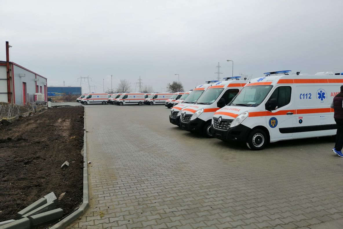 Şapte ambulanţe noi au ajuns la Sibiu