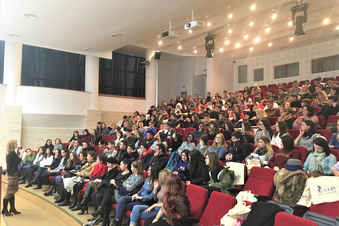 500 de elevi de liceu au învățat la ULBS cum să își aleagă profesia
