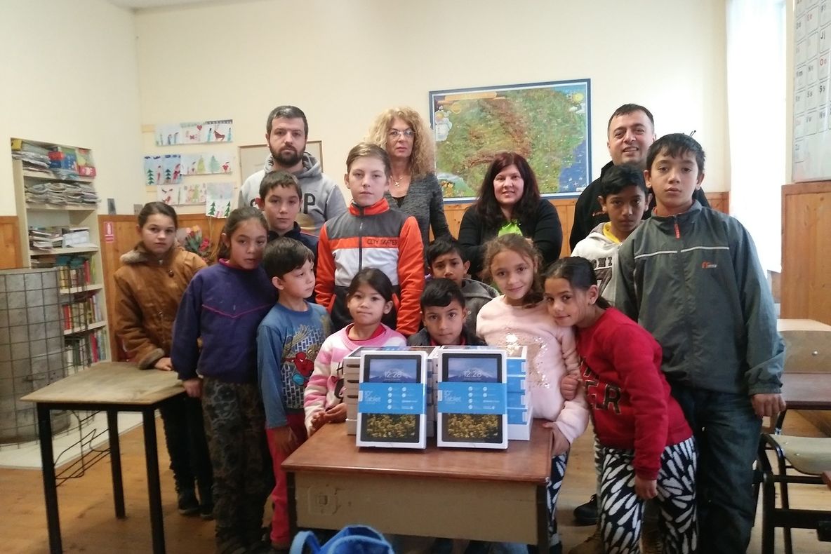 Tablete noi pentru elevii din Zlagna