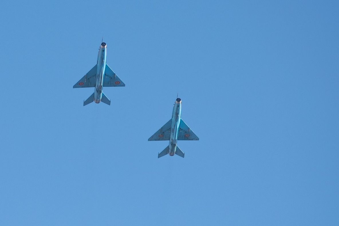 PREMIERĂ/ Bulevardul Corneliu Coposu, survolat de aeronave militare, cu ocazia Zilei Naționale a României