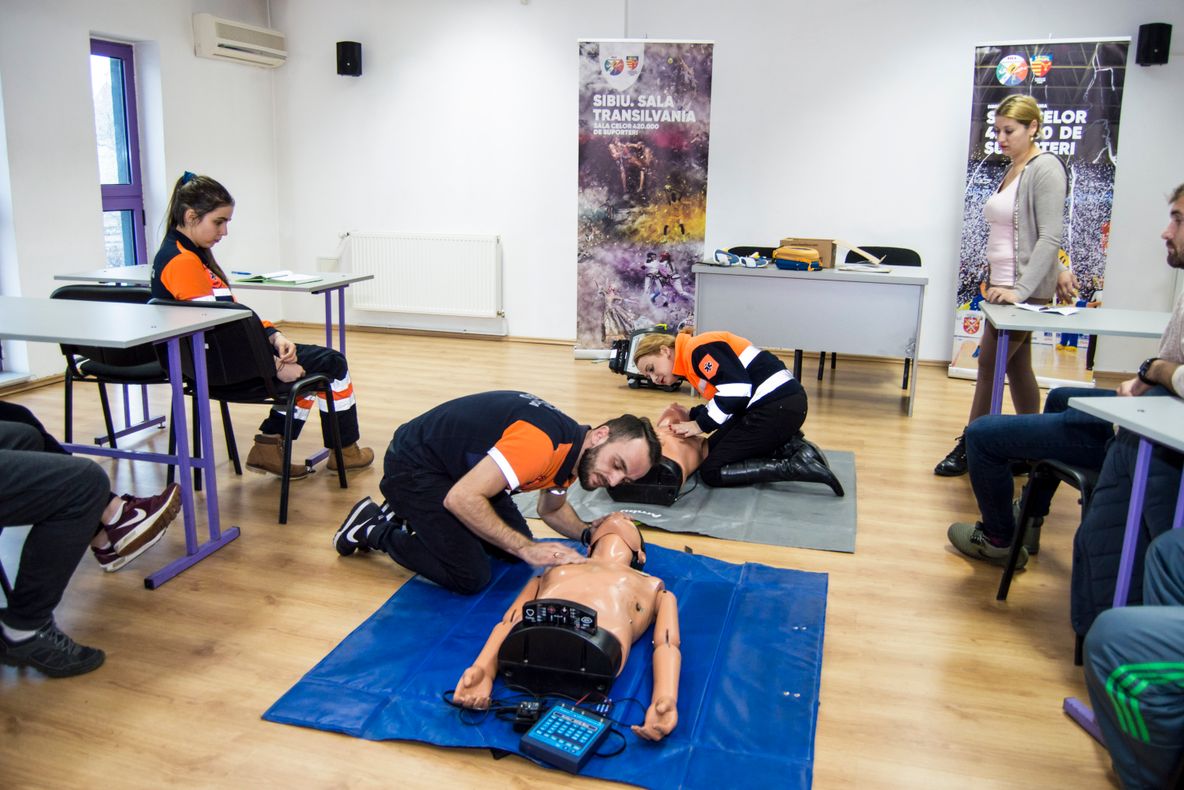 Sala Transilvania, dotată cu un defibrilator semiautomat