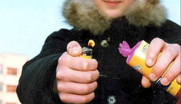 Dosar penal în cazul a doi minori care detonau petarde