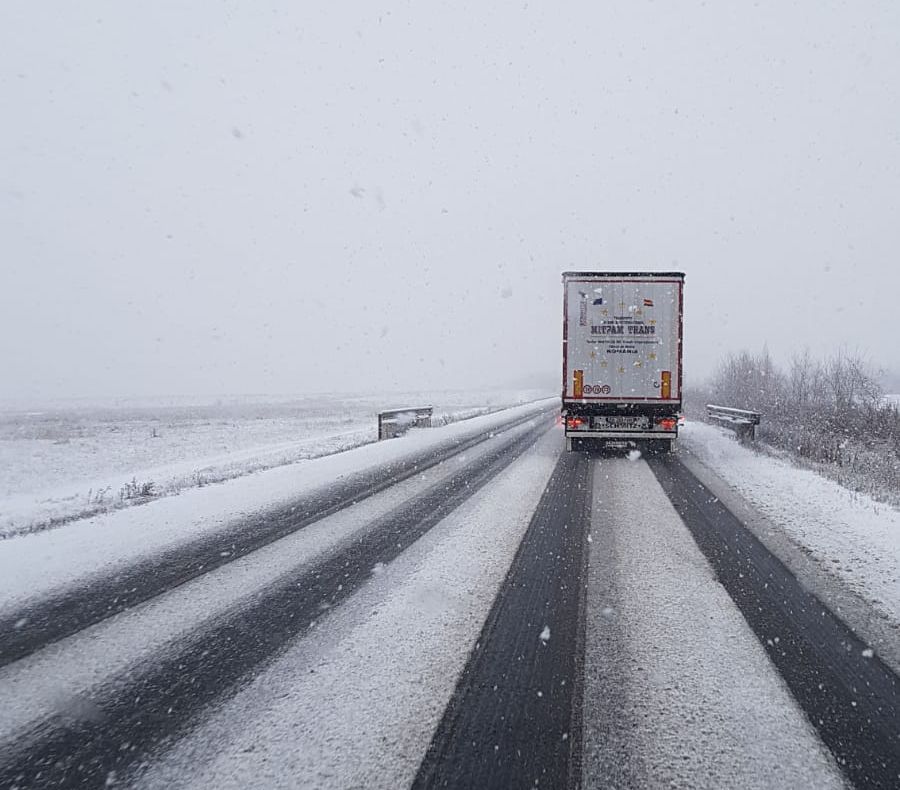 Atenție! În județul Sibiu se circulă în condiții de iarnă