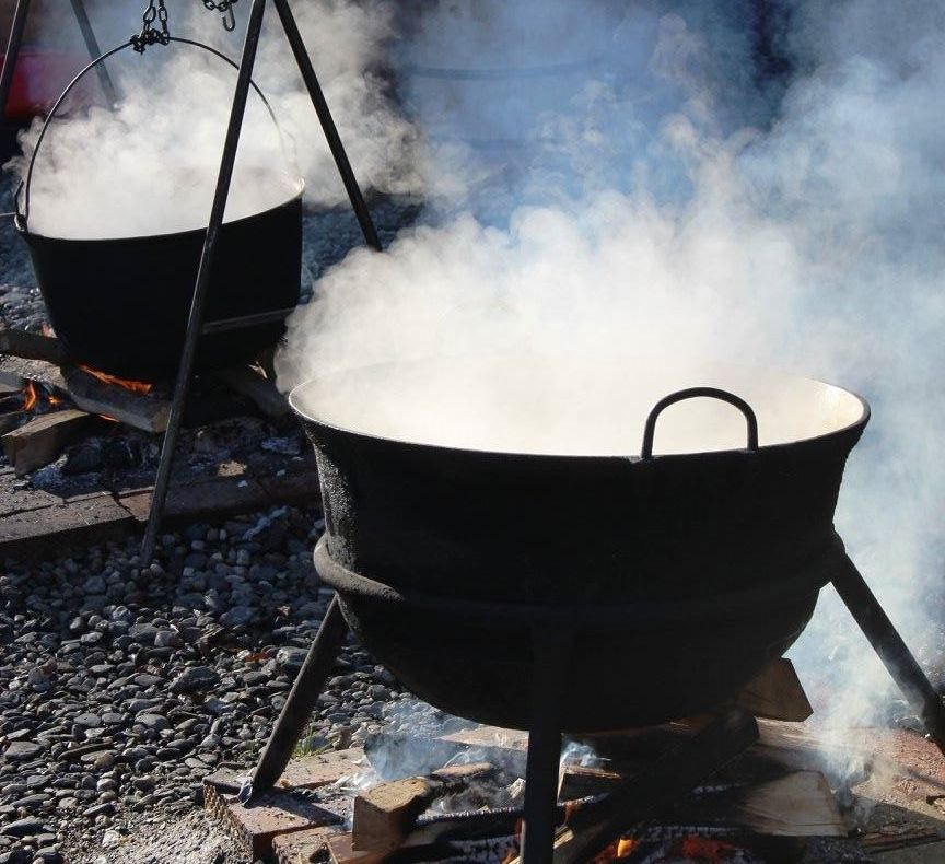 Localnicii din Sadu gătesc, în weekend, în Muzeul ASTRA