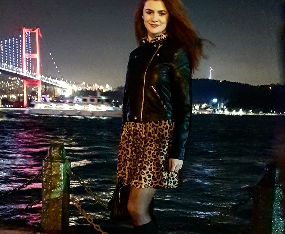 Diana, fata diagnosticată cu meningită a murit noaptea trecută