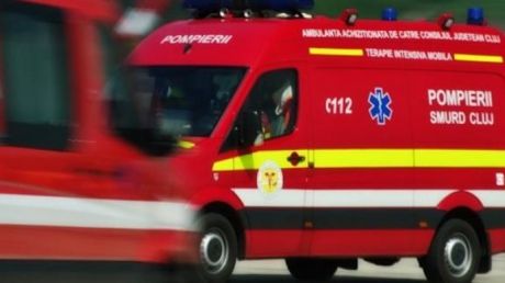 Incendiu în Rășinari. Intervin pompierii