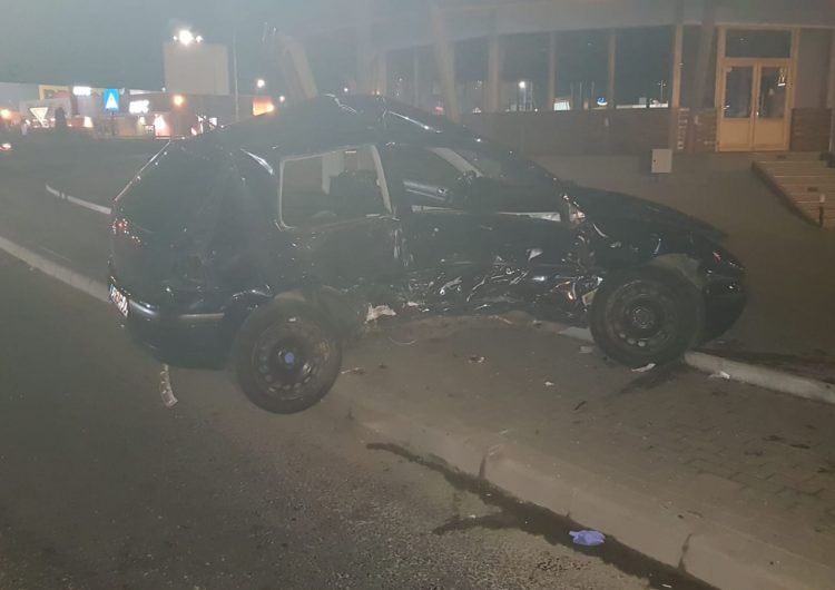Tânăra implicată în accidentul de duminică a pierdut sarcina. Șoferul vinovat era băut
