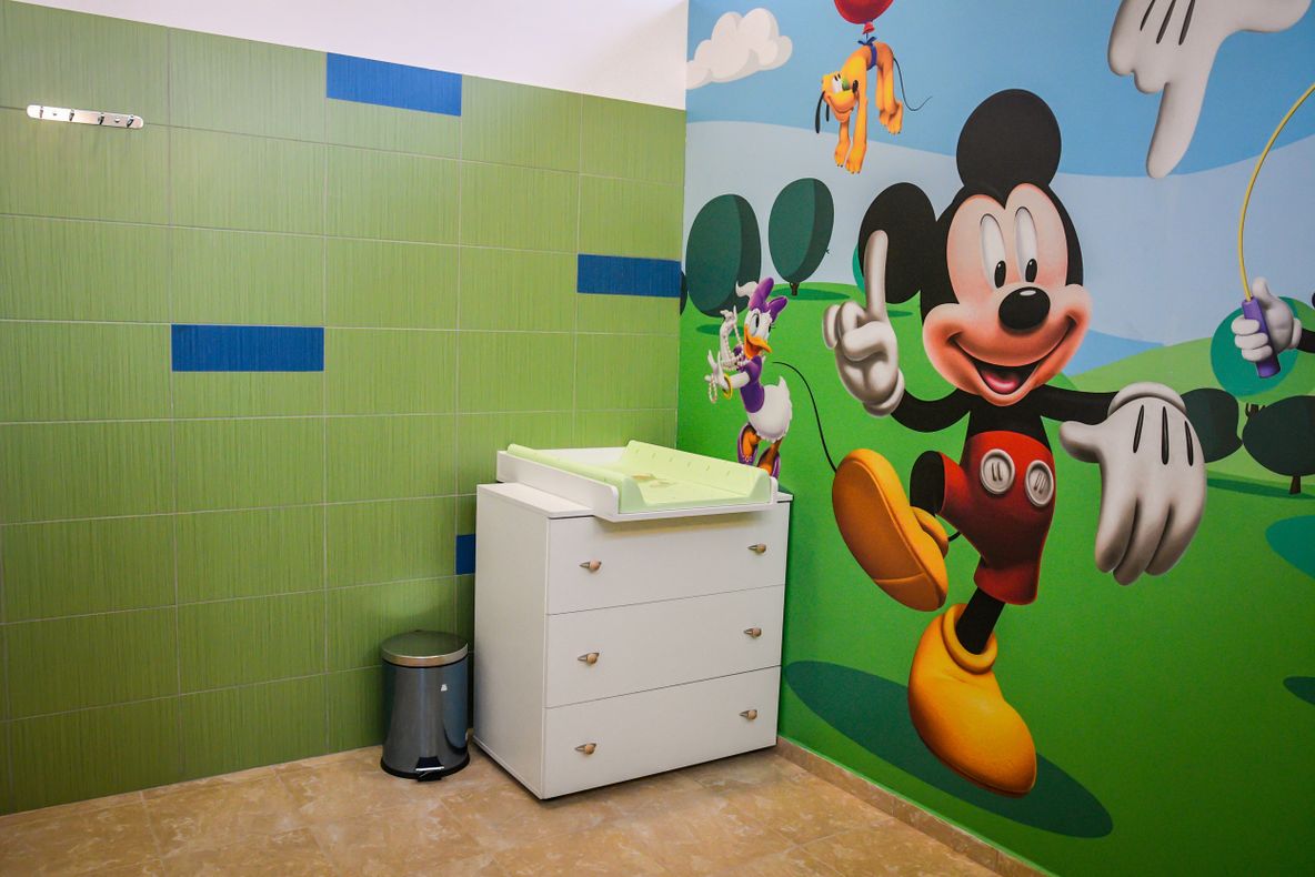 Toaletă publică și căsuța bebelușului, noile investiții din Parcul Sub Arini