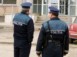 Băut, șoferul unui microbuz a fost oprit de polițiști pe Șoseaua Alba Iulia