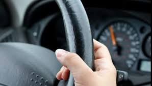 Un hunedorean a intrat cu mașina în șanț, din cauza alcoolului