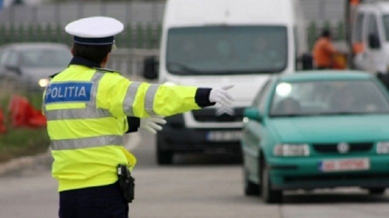 Tânără de 27 de ani, la volanul mașinii prietenului ei, fără a deține permis de conducere