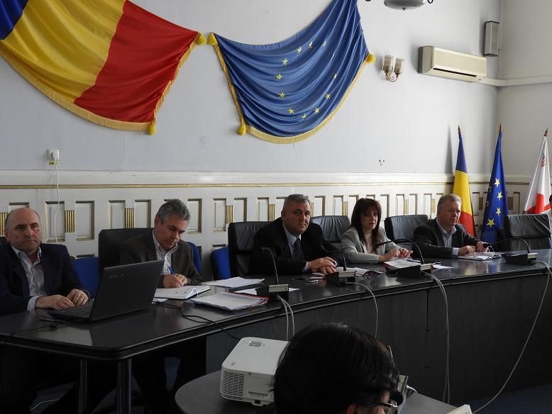 Prefectură: Ședință cu primarii județului pe tema alegerilor din 26 mai