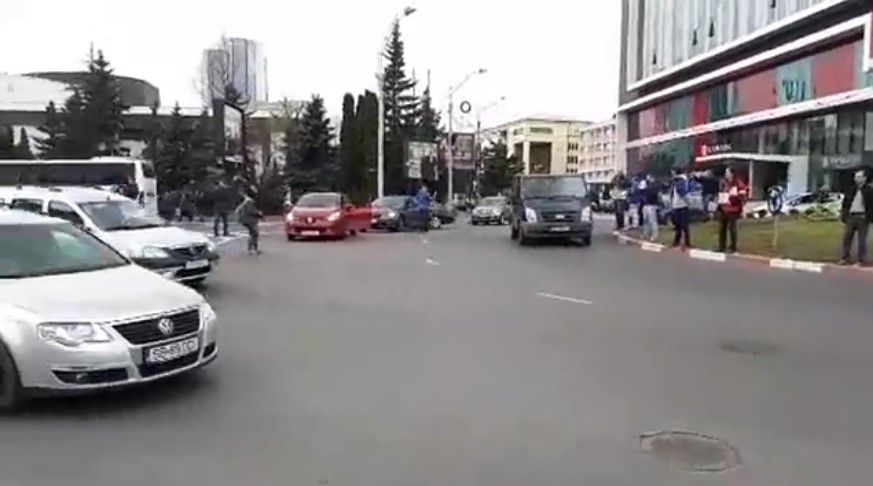Video/Sibiul a protestat #șîeu. Trafic oprit și pe Valea Oltului