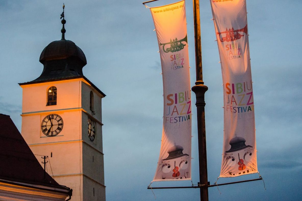 Piața Mare din Sibiu devine cea mai mare sală de concerte jazz, cu intrare gratuită