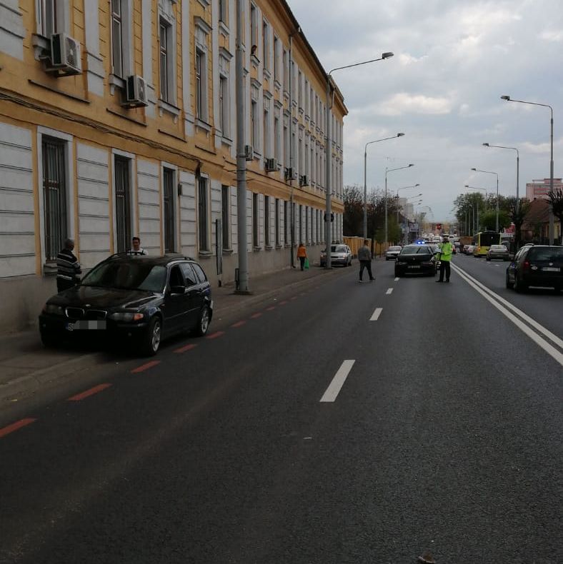 O femeie și un copil de 8 ani răniți într-un accident pe Vasile Milea