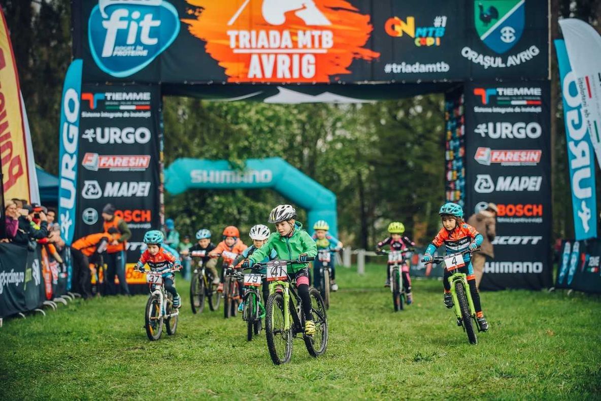 Peste 200 de participanți la Triada MTB Avrig