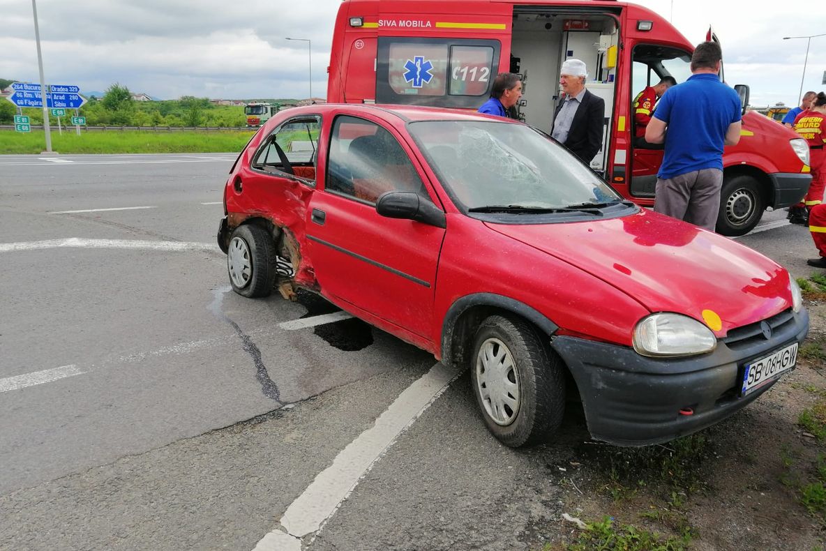 Trei victime într-un accident rutier pe DN 1