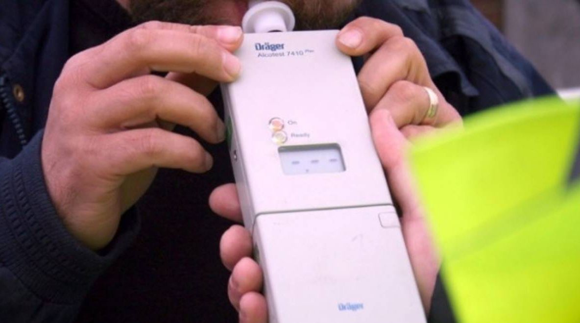 Trei șoferi aflați sub influența băuturilor alcoolice găsiți la volan într-o singură zi