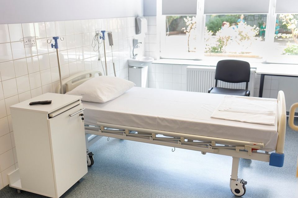 Organizația „Salvați copiii” a dotat secțiile de neonatologie din Sibiu și Mediaș cu aparate performante menite să salveze viața prematurilor